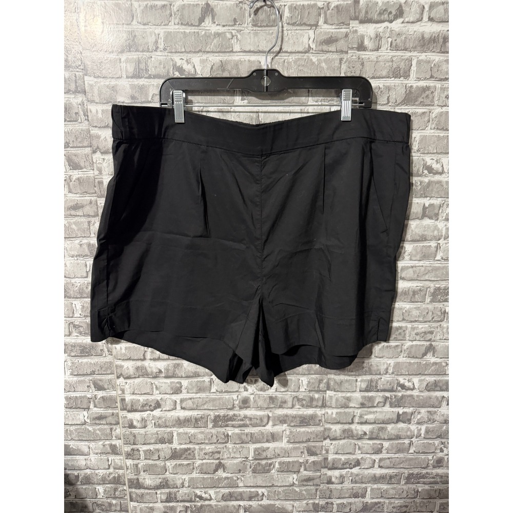 Torrid Black Poplin Mid-Rise Pull-On Shorts 5 Inch Inseam Plus Size 2 2X 18-20